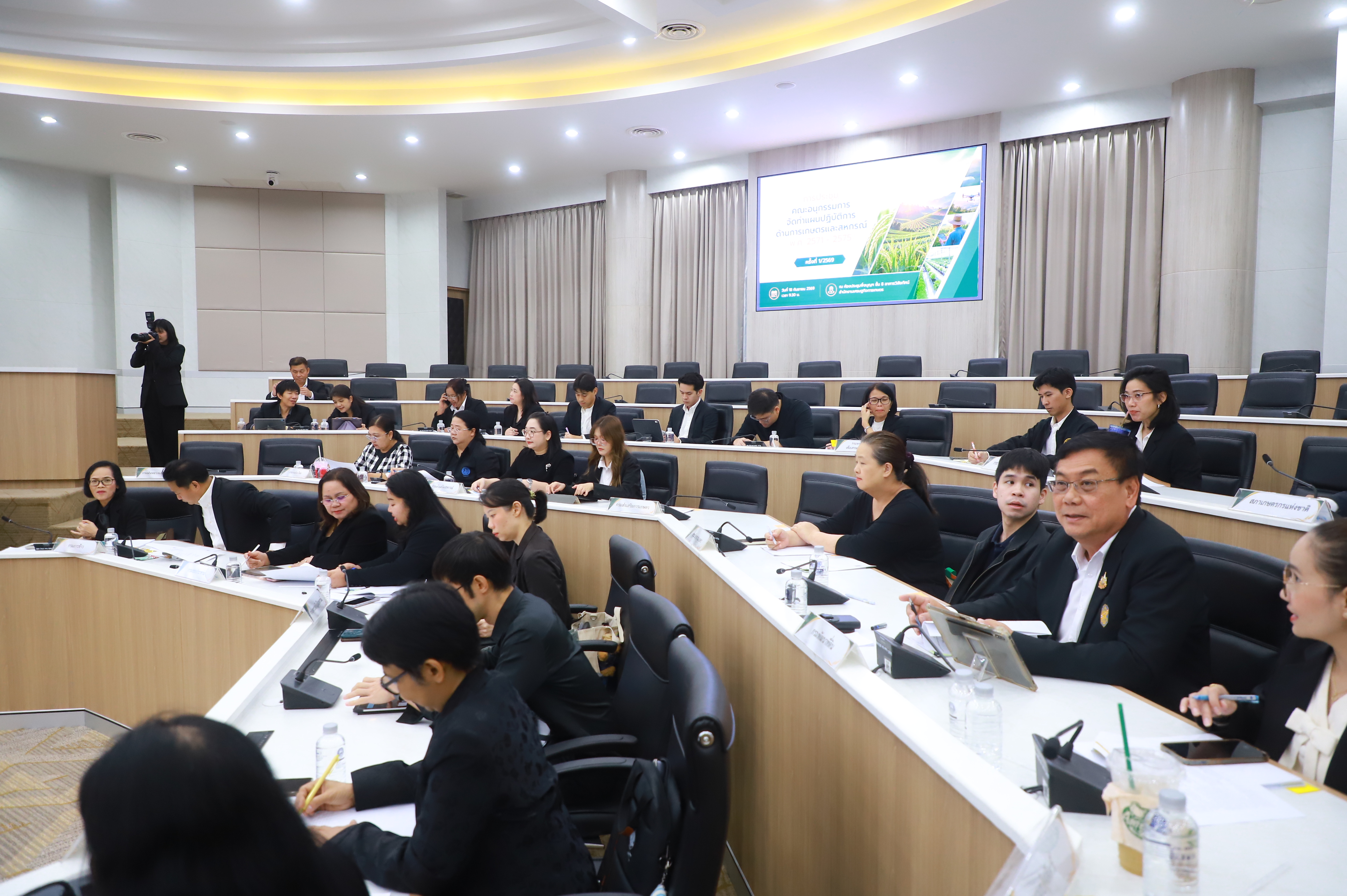 title - รองเลขาธิการ ส.ป.ก. ร่วมการประชุมคณะอนุกรรมการจัดทำแผนปฏิบัติการด้านการเกษตรและสหกรณ์ พ.ศ. 2571 - 2575 ครั้งที่ 1/2569